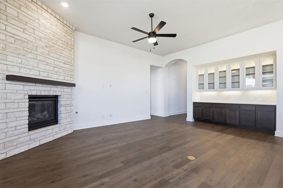 Spacious, unfurnished interior of a new home in Tavolo Park, Fort Worth (Image 15). Spacious, unfurnished interior of a new home in Tavolo Park, Fort Worth (Image 15).