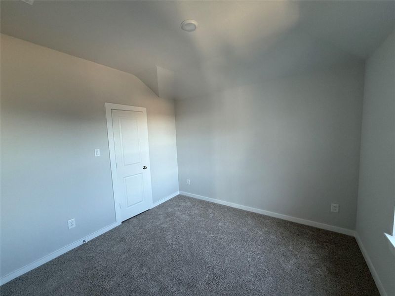 Spacious, unfurnished interior of a new home in Austin Point, Richmond (Image 12).