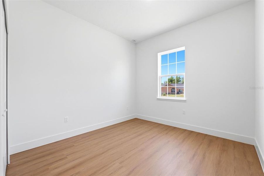 Spacious, unfurnished interior of a new home in , Ocala (Image 14).