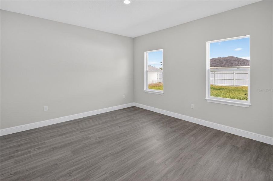 Spacious, unfurnished interior of a new home in , Ocala (Image 19).