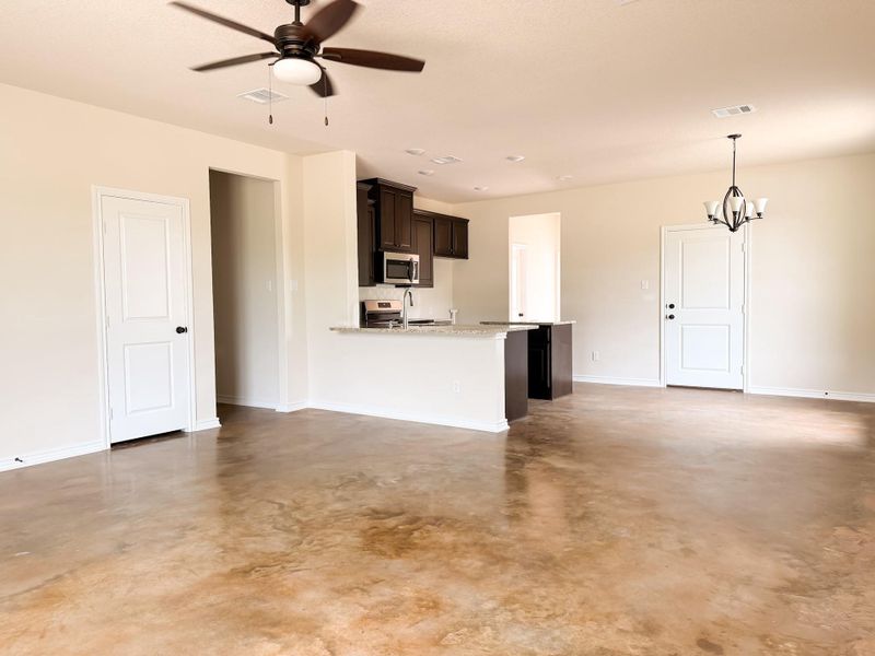 Spacious, unfurnished interior of a new home in , Jewett (Image 13).