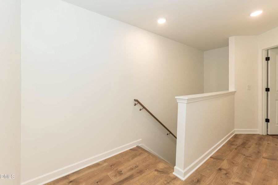 Landing 01 Landing 01