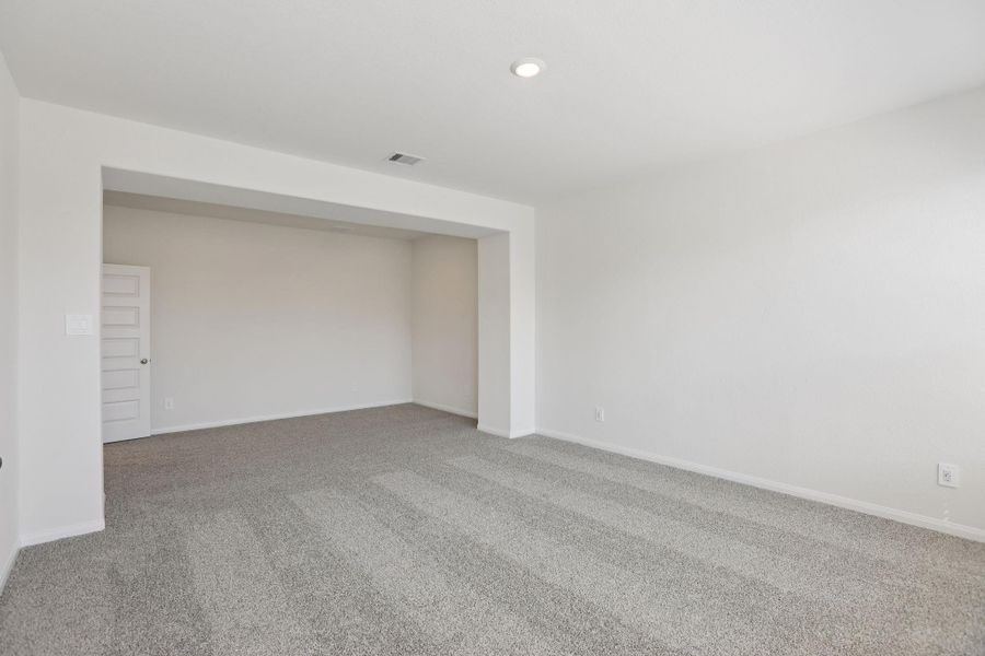 Spacious, unfurnished interior of a new home in Kemah Crossing - Luxe Series, Kemah (Image 40). Spacious, unfurnished interior of a new home in Kemah Crossing - Luxe Series, Kemah (Image 40).