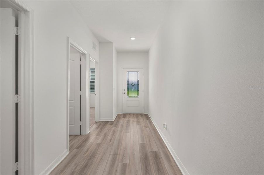 Spacious, unfurnished interior of a new home in Poinciana, Poinciana (Image 11).