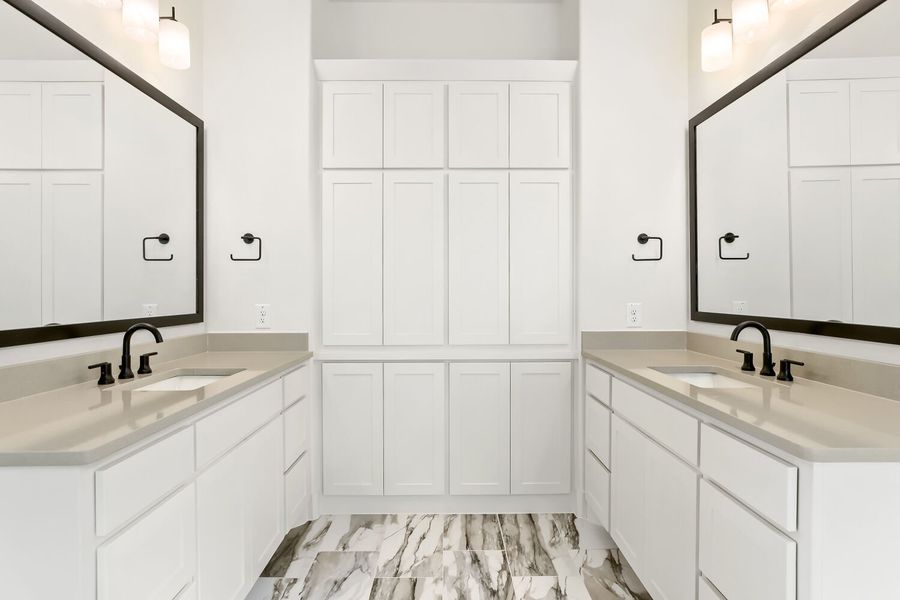 2204 Atlas - Primary Bathroom