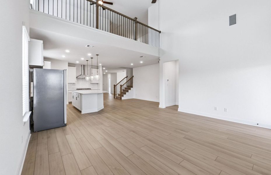 Spacious, unfurnished interior of a new home in Santa Rita Ranch, Liberty Hill (Image 55).