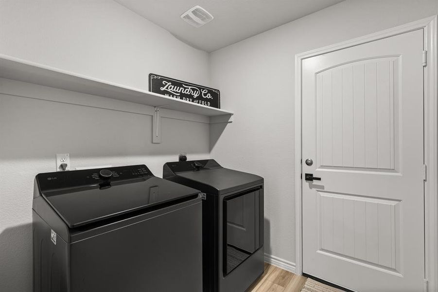 Furnished interior view inside a new home in Foxborough, Waco (Image 37).