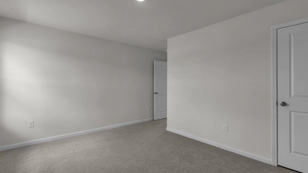 Spacious, unfurnished interior of a new home in Eagle Creek, Fuquay Varina (Image 32).
