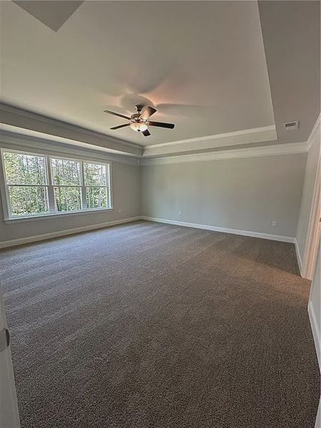 Spacious, unfurnished interior of a new home in Mirror Lake at South Harbour, Villa Rica (Image 24).