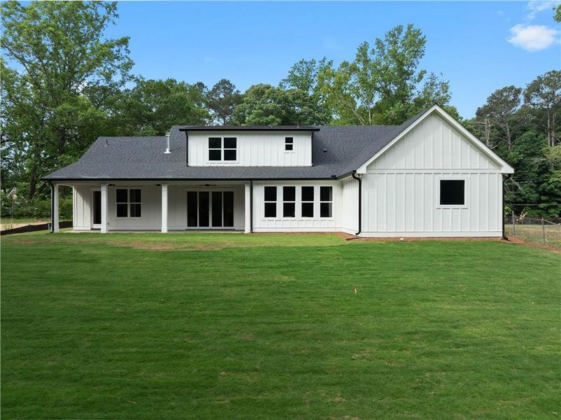 Exterior details and patio area of a home in , Lilburn (Image 3).