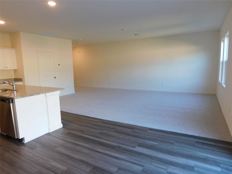 Spacious, unfurnished interior of a new home in Royal Pines, Porter (Image 18).