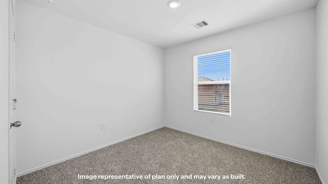 Spacious, unfurnished interior of a new home in Terra Vista, Lubbock (Image 23).