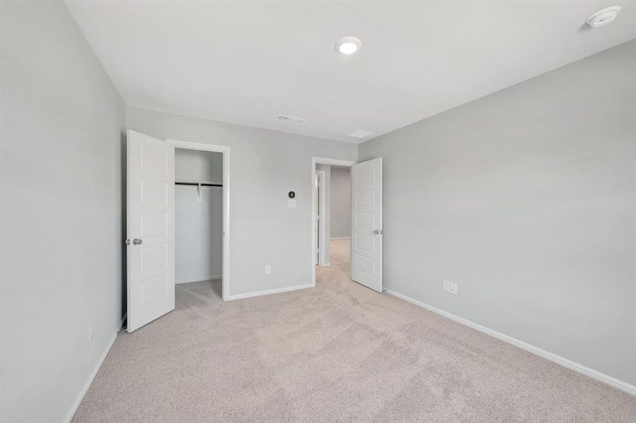 Spacious, unfurnished interior of a new home in The Preserve, Justin (Image 26).