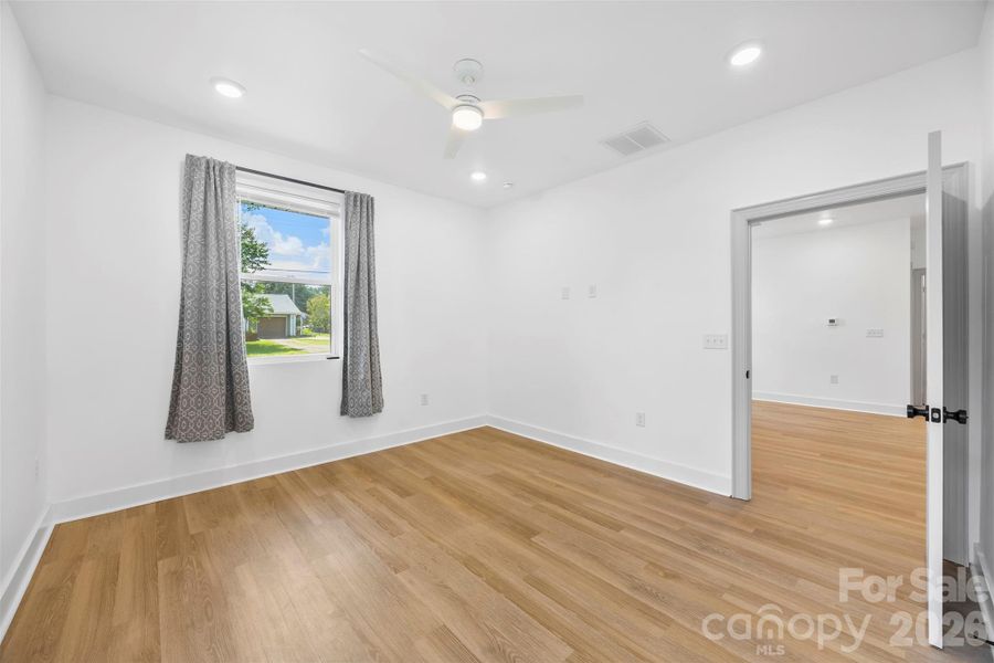 Spacious, unfurnished interior of a new home in , Dallas (Image 15). Spacious, unfurnished interior of a new home in , Dallas (Image 15).