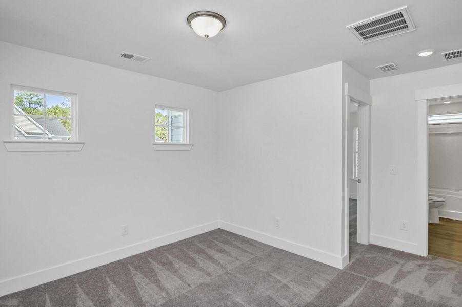 Spacious, unfurnished interior of a new home in Ashton Lakes, Lexington (Image 28).