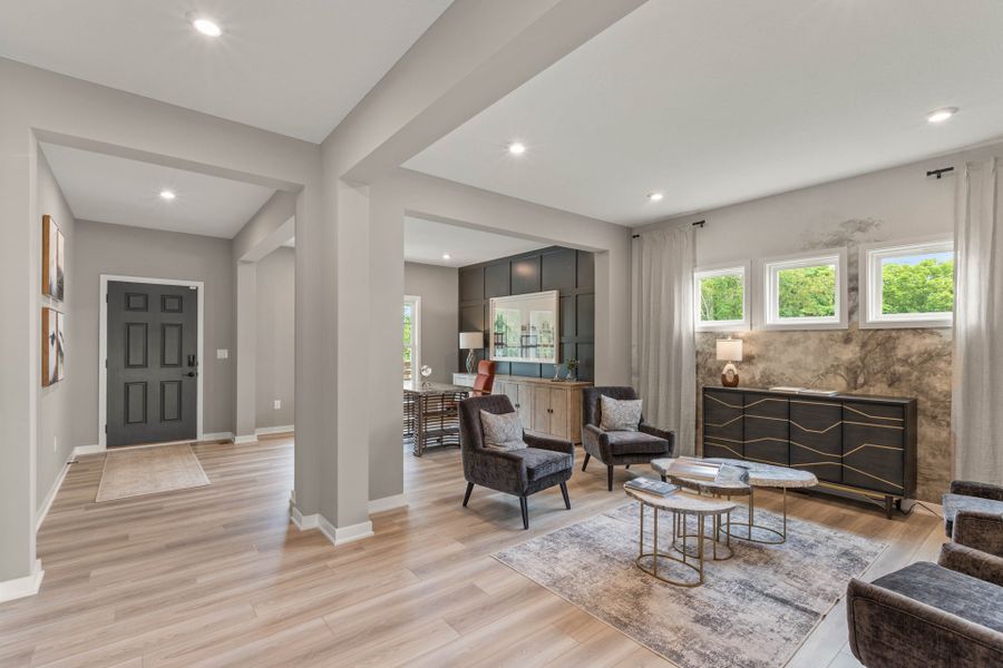 Representative furnished interior of a home built from the Breckenridge by Fischer Homes in Sage Woods, Dallas (Image 8).