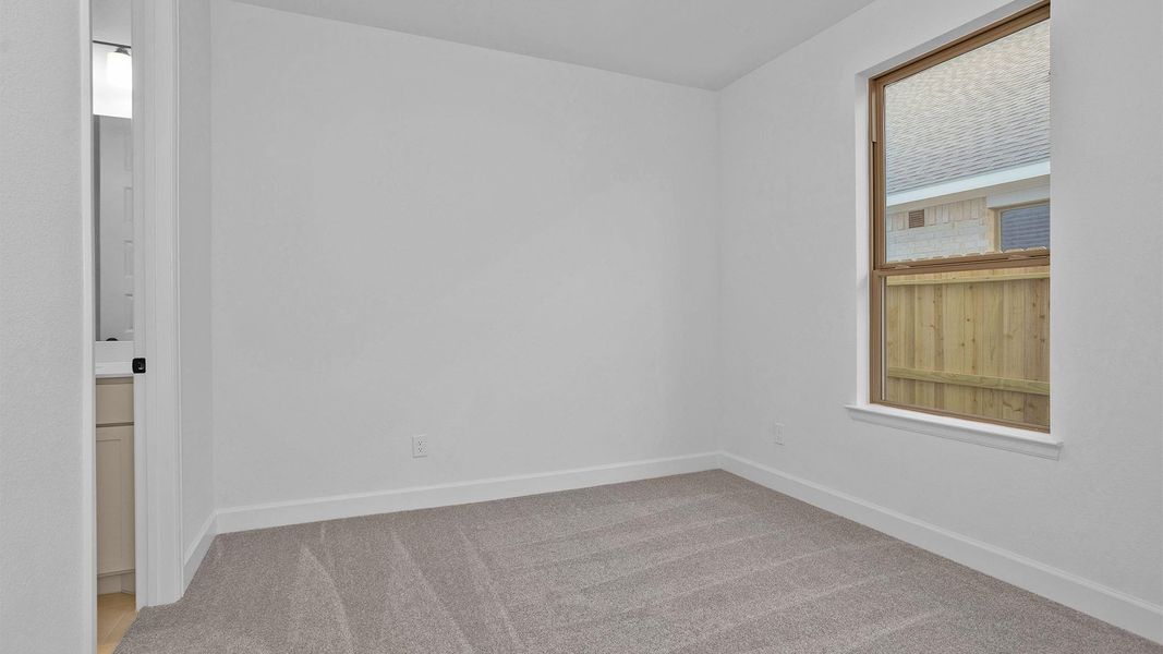 Spacious, unfurnished interior of a new home in Candela, Richmond (Image 9).
