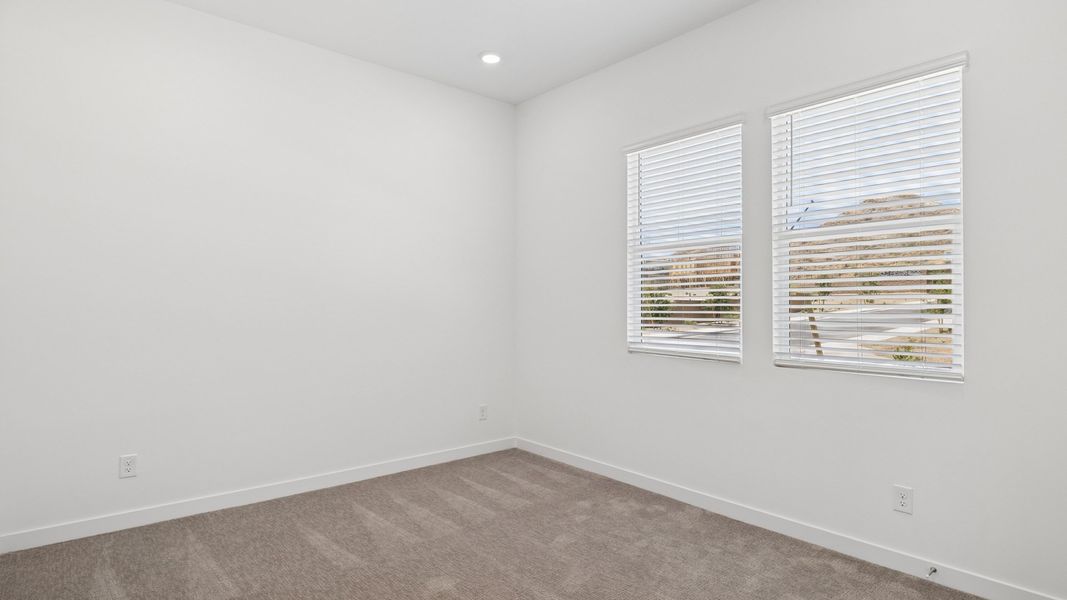 Spacious, unfurnished interior of a new home in The Ridge at Stone Butte, Phoenix (Image 33).