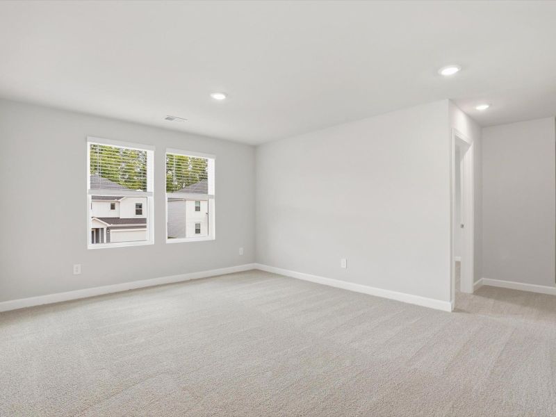 Spacious, unfurnished interior of a new home in Collier Ridge, Moore (Image 15).