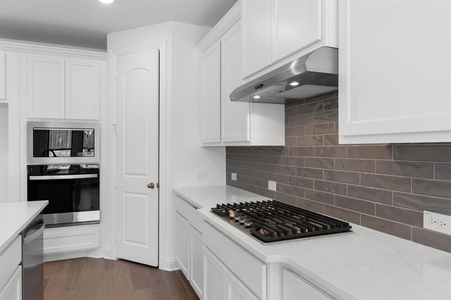 DAL_Hillside Village_ Mineola_608 Limerick Lane (12)