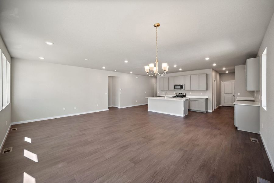 Spacious, unfurnished interior of a new home in Aspen Ranch, Fountain (Image 21).
