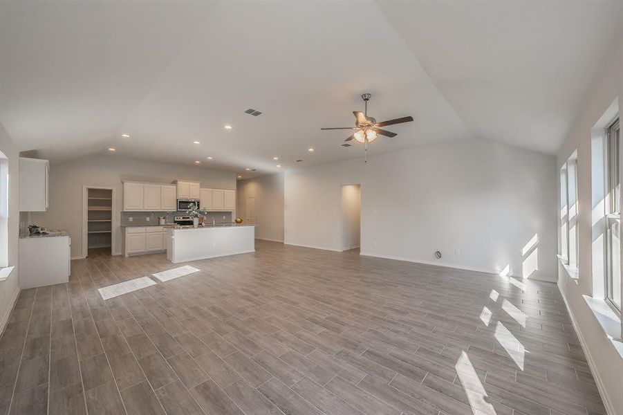 Spacious, unfurnished interior of a new home in , Fort Worth (Image 25). Spacious, unfurnished interior of a new home in , Fort Worth (Image 25).