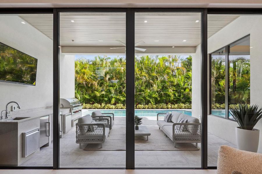 354 NE 4th St Boca Raton FL 55