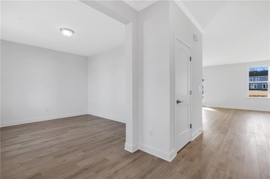 Spacious, unfurnished interior of a new home in Pickens Bluff, Hiram (Image 34).