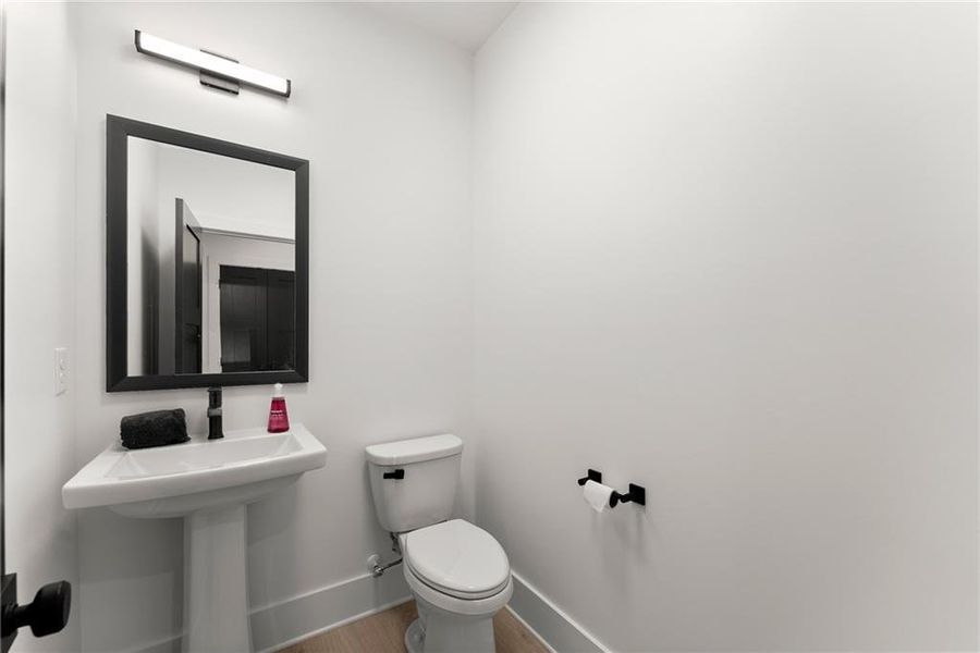 Furnished interior view inside a new home in , Hartwell (Image 64).