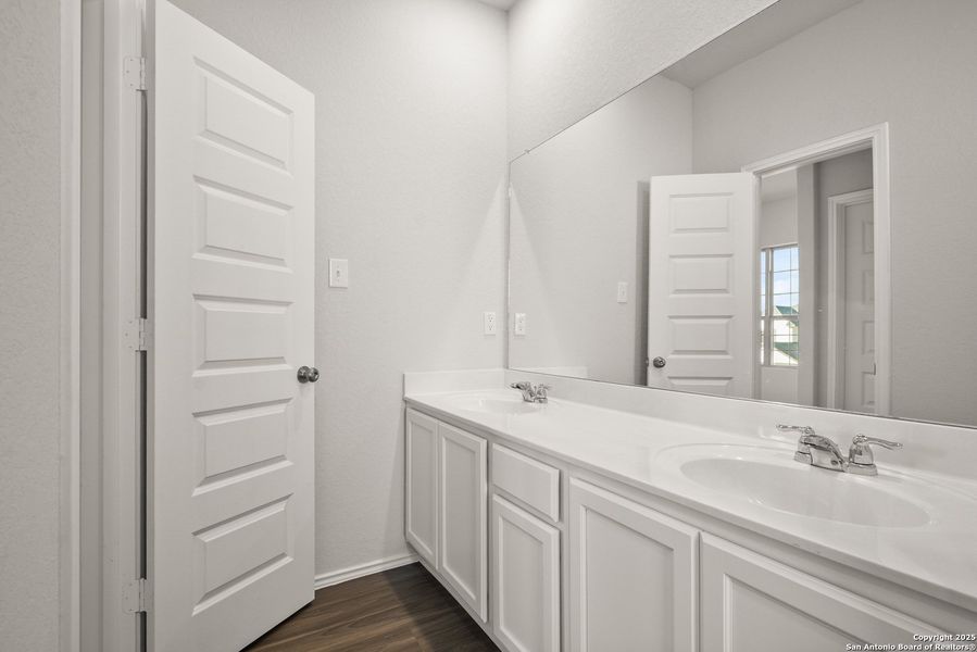 Furnished interior view inside a new home in Blue Ridge Ranch, San Antonio (Image 4).