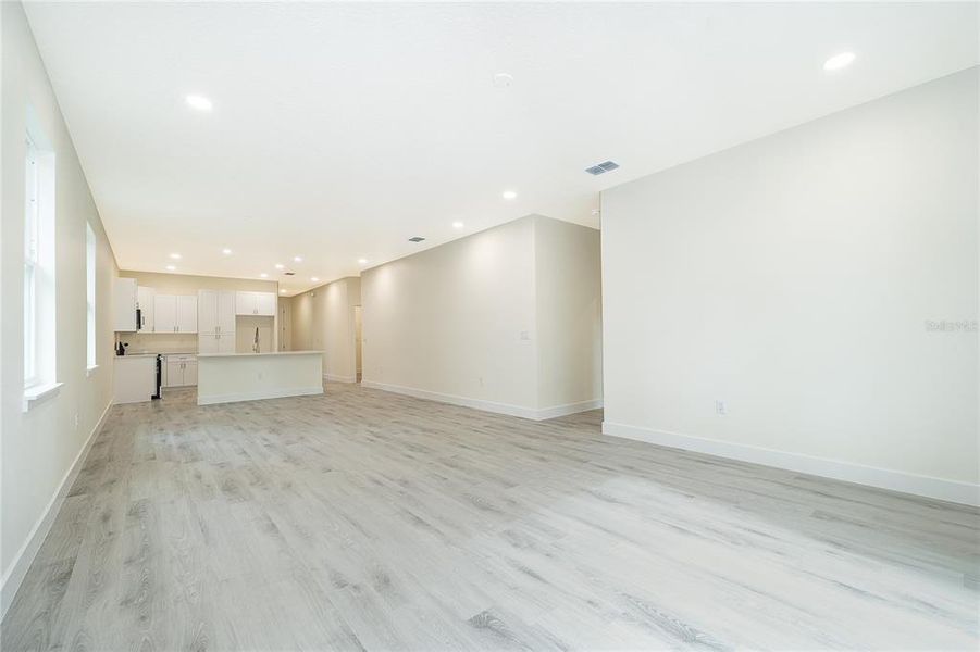 Spacious, unfurnished interior of a new home in , Sanford (Image 14).