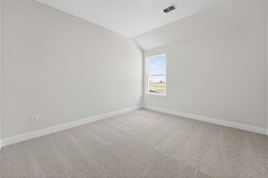 Spacious, unfurnished interior of a new home in Highland Crossing, Celina (Image 28).