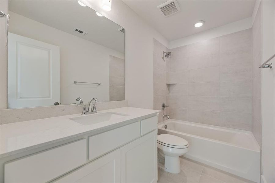 Furnished interior view inside a new home in Tavolo Park, Fort Worth (Image 12). Furnished interior view inside a new home in Tavolo Park, Fort Worth (Image 12).