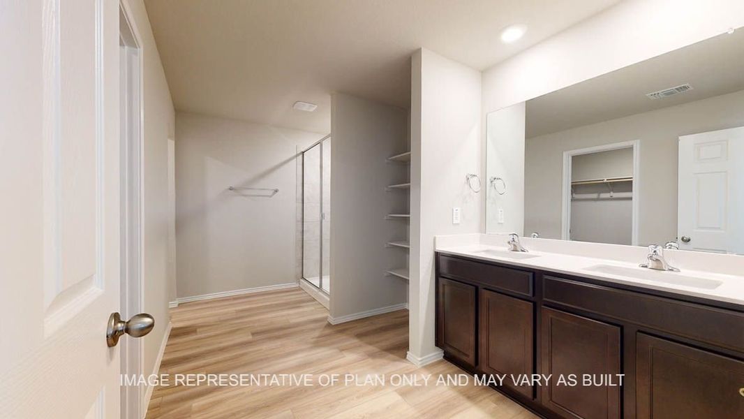 Furnished interior view inside a new home in Park Meadows, Lorena (Image 7).