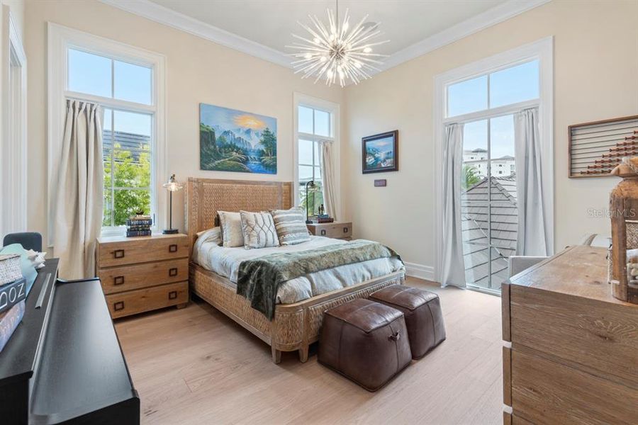 Furnished interior view inside a new home in , Orlando (Image 43).