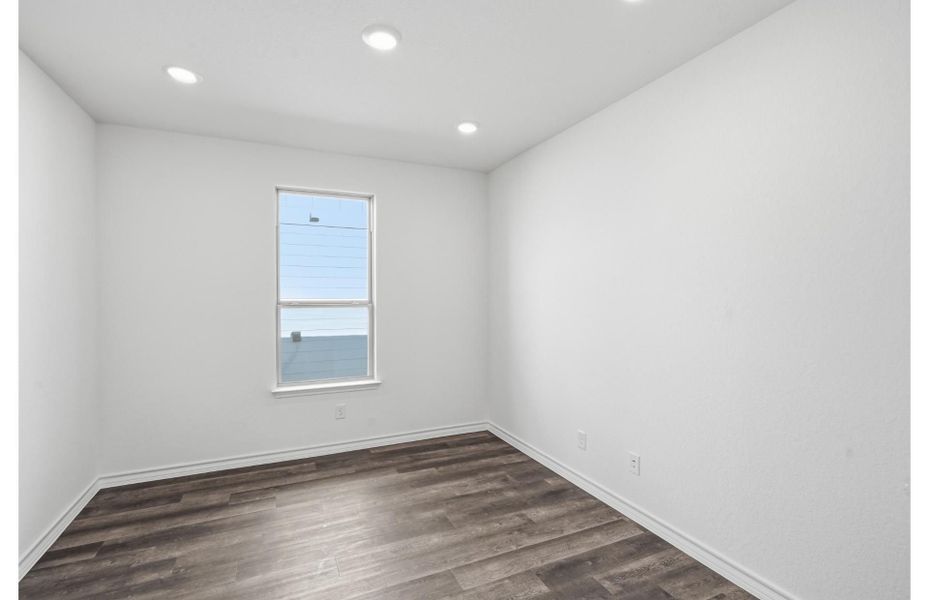 Representative unfurnished interior of a home built from the Orchard by Pulte Homes in Dove Song, Marion (Image 15).