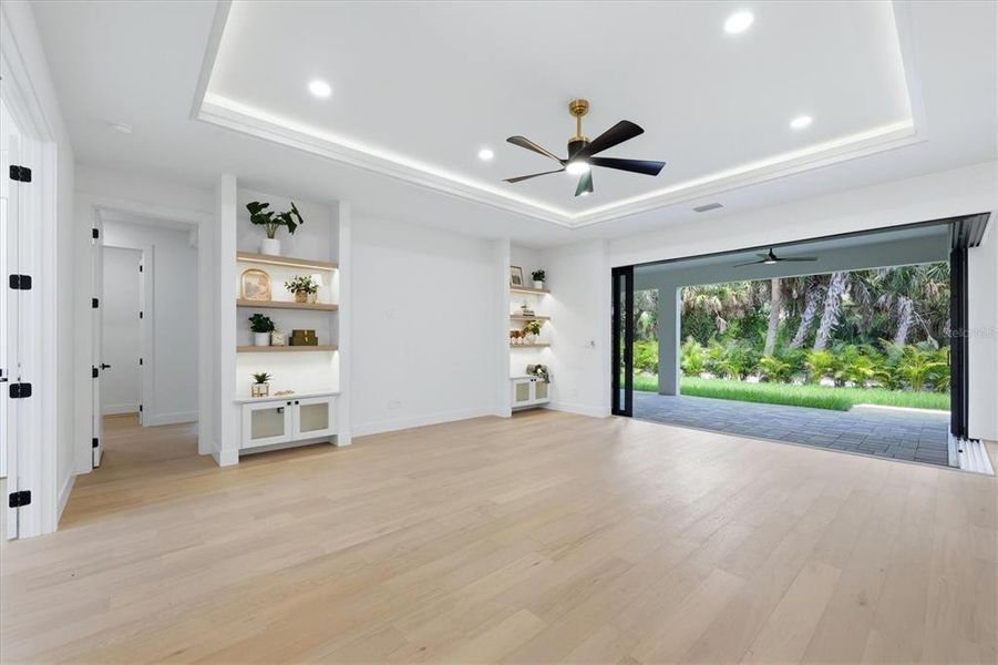 Spacious, unfurnished interior of a new home in , Rotonda West (Image 23).