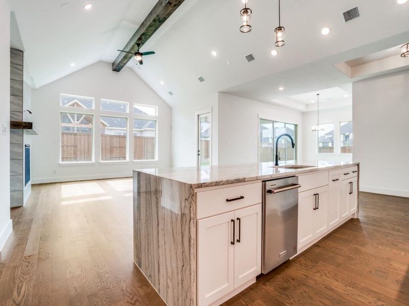 The chef will always enjoy a fantastic view from this wonderful kitchen.