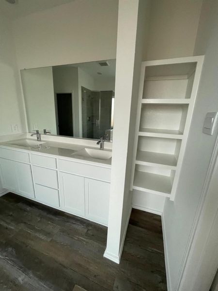 Image 14 of a home in Sunterra. Image 14 of a home in Sunterra.