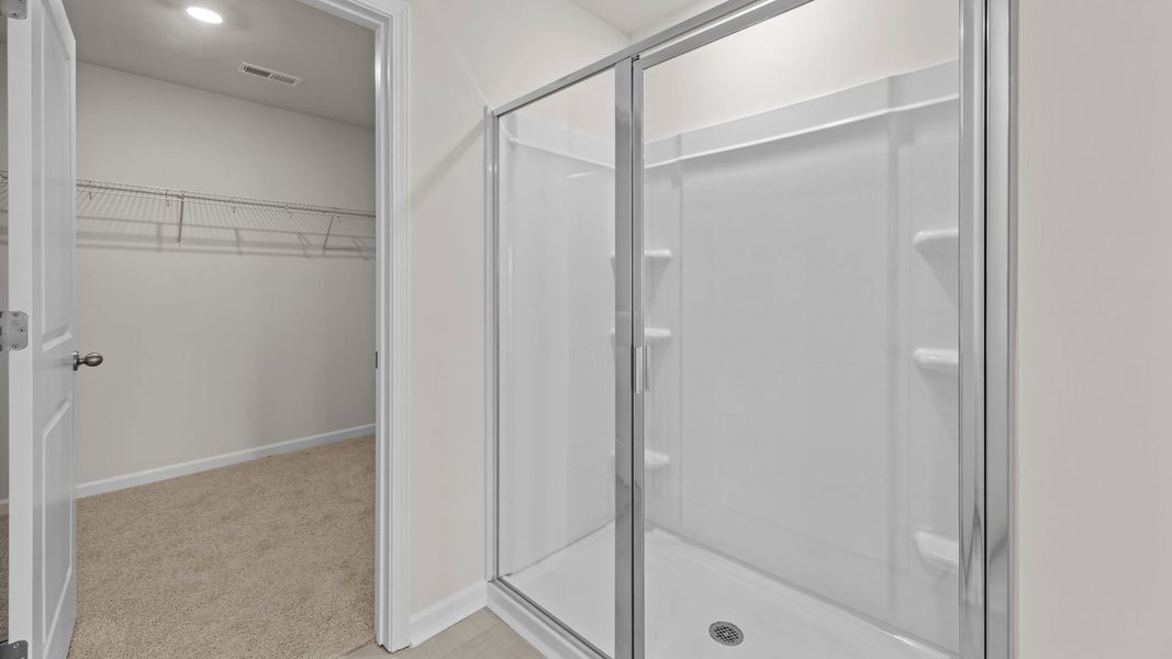 Spacious, unfurnished interior of a new home in West New Bern, New Bern (Image 21).
