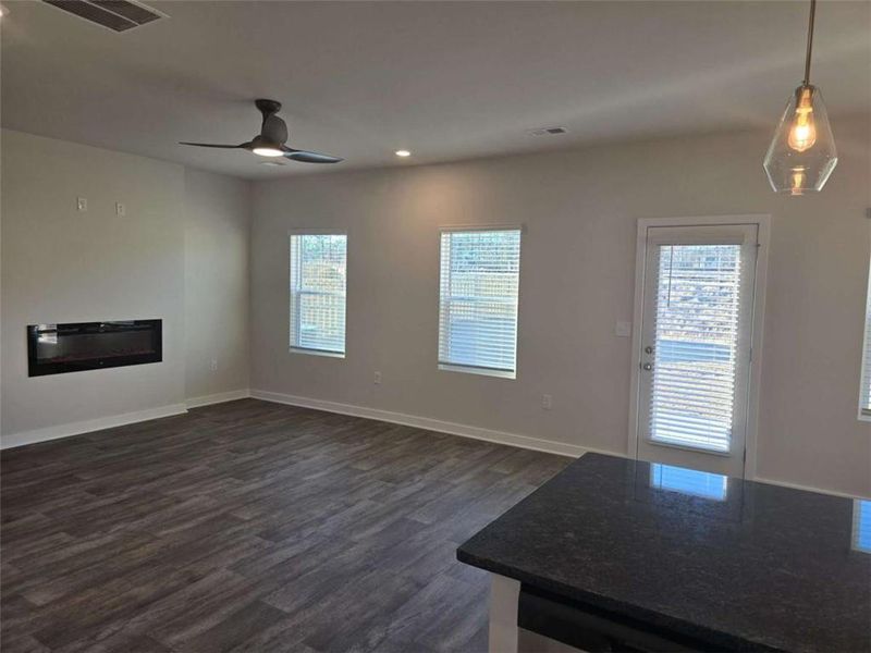 Spacious, unfurnished interior of a new home in Southern Hills, McDonough (Image 22).