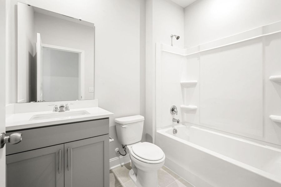 Furnished interior view inside a new home in Salem Bay, Beaufort (Image 8).