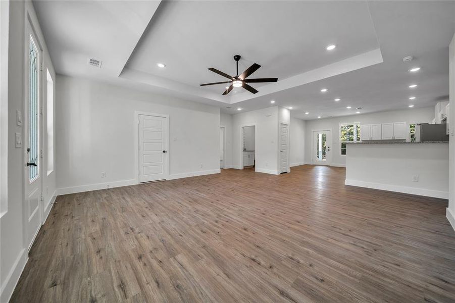 Spacious, unfurnished interior of a new home in , Scurry (Image 9).