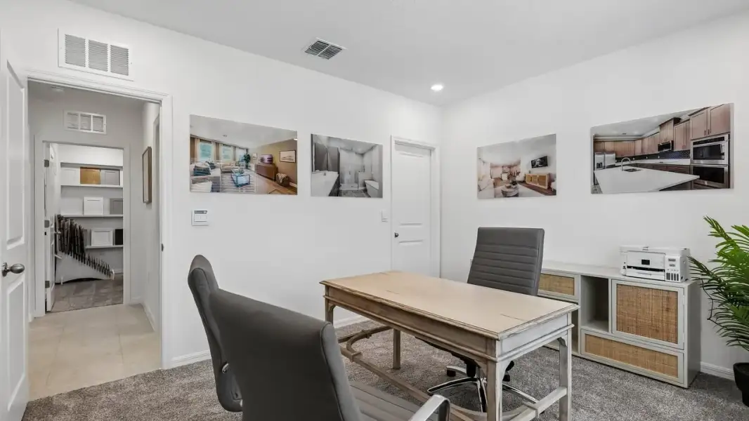 Representative furnished interior of a home built from the Maple by Maronda Homes in Cassie Oaks, Jacksonville (Image 37).