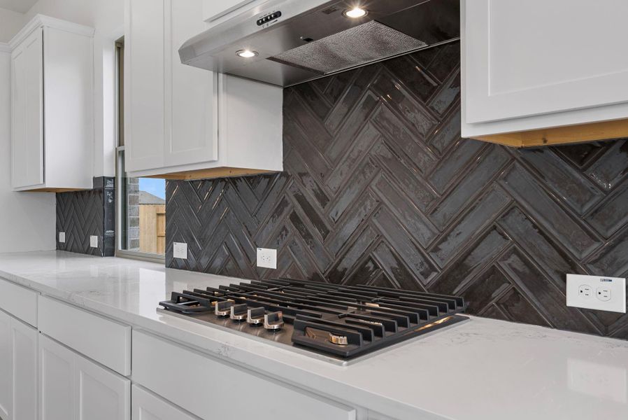 Close-up of interior finishes inside a home in Valencia, Manvel (Image 14).