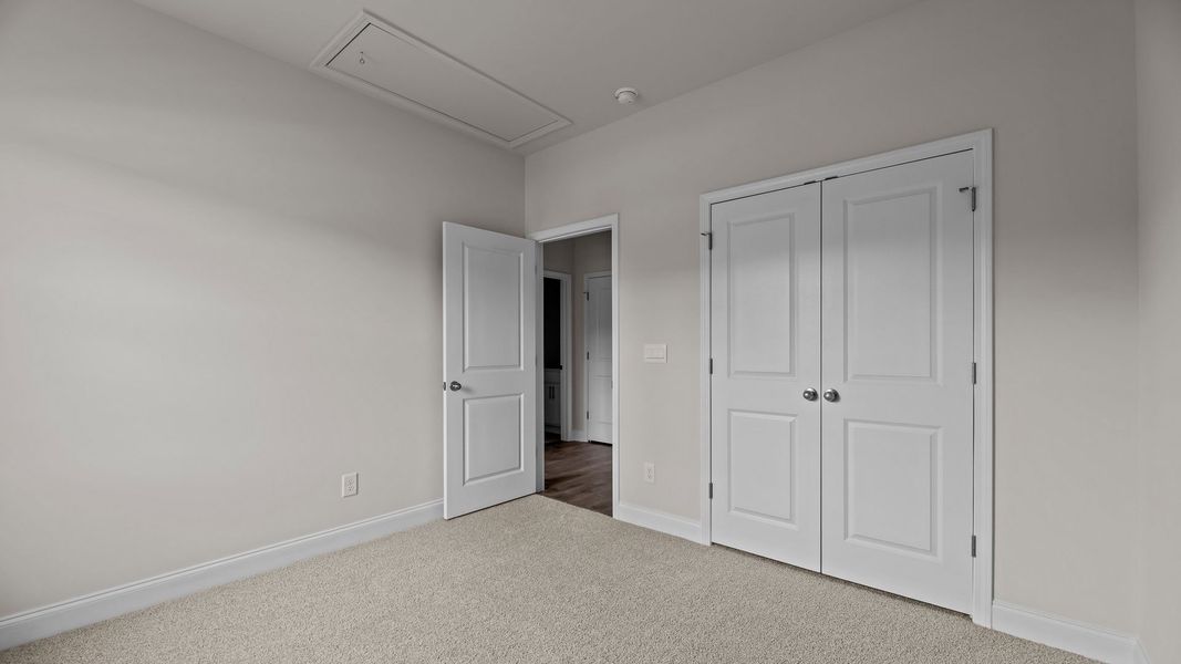 Spacious, unfurnished interior of a new home in Tyler - Home on the Lake, New Bern (Image 15). Spacious, unfurnished interior of a new home in Tyler - Home on the Lake, New Bern (Image 15).