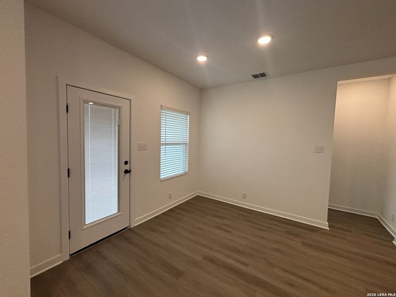 Spacious, unfurnished interior of a new home in Saddlebrook Ranch, Schertz (Image 31).