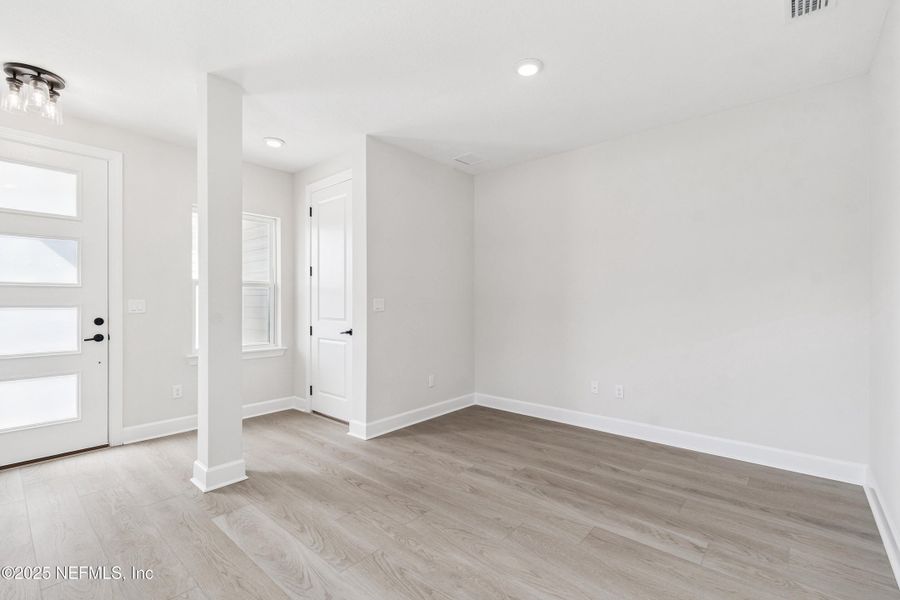 Spacious, unfurnished interior of a new home in Evergreen Island at Silverleaf - Classic, St. Augustine (Image 20). Spacious, unfurnished interior of a new home in Evergreen Island at Silverleaf - Classic, St. Augustine (Image 20).