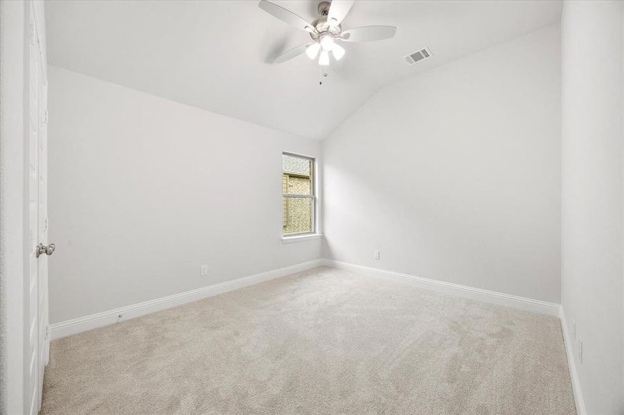 Spacious, unfurnished interior of a new home in Fox Landing, Caddo Mills (Image 29).