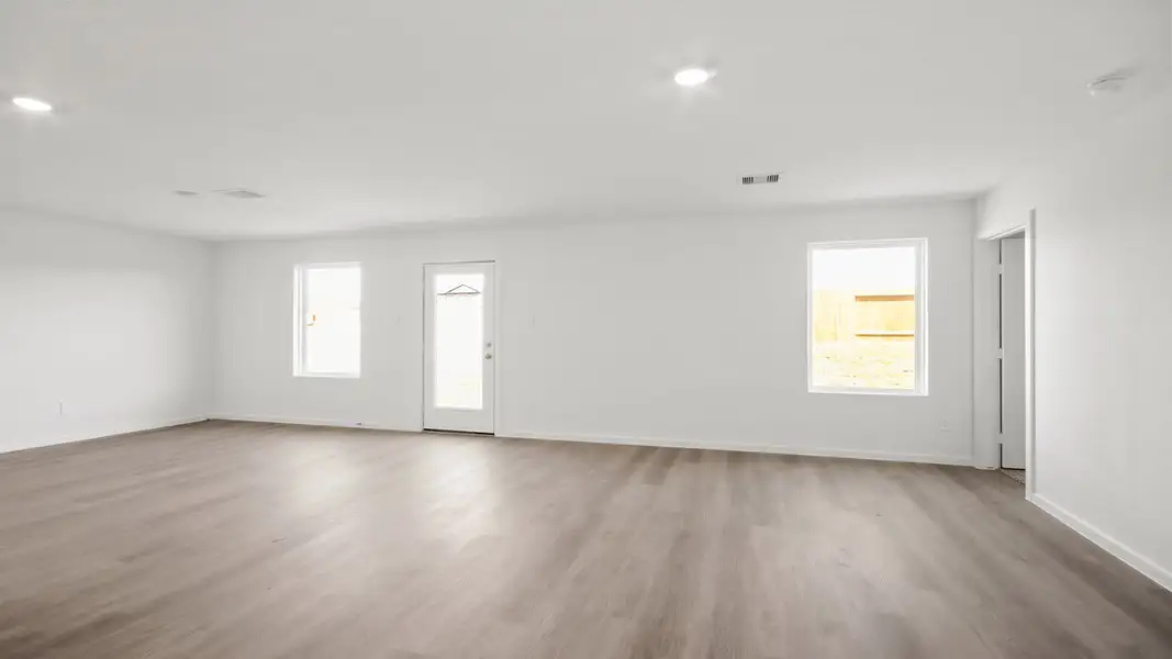Spacious, unfurnished interior of a new home in Westward Pointe, Sealy (Image 7). Spacious, unfurnished interior of a new home in Westward Pointe, Sealy (Image 7).